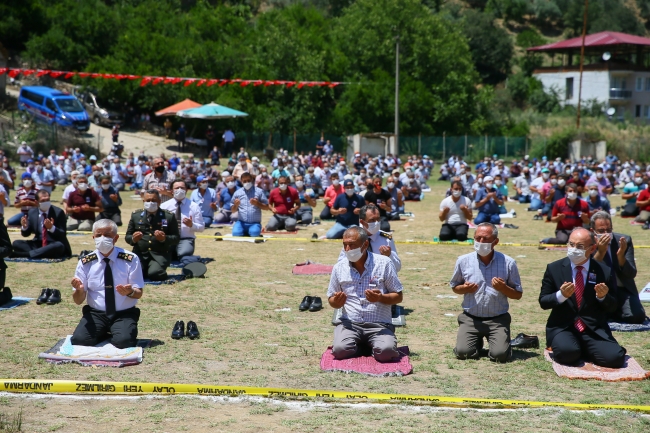 Sakarya şehitlerine son görev